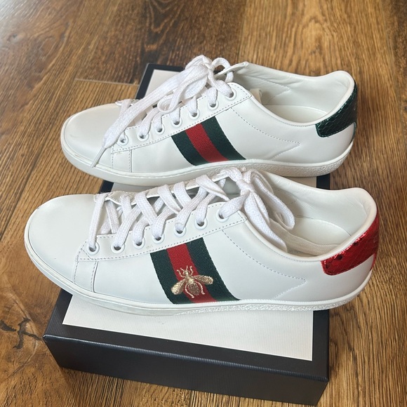 Gucci Ace Bee Sneakers - Picture 3 of 5